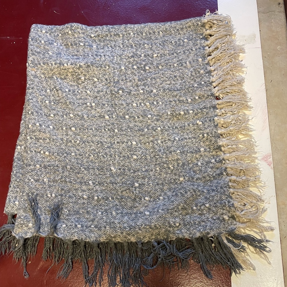 Throw blanket